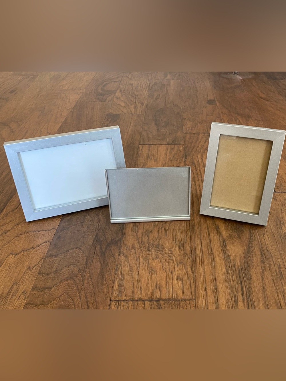 ๐ผ๏ธ Silver Picture Frame Set - Picture 6 of 6